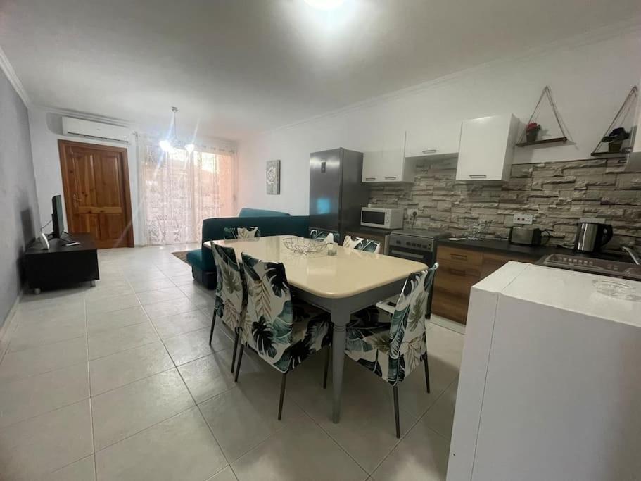 Mellieha Apartment Bagian luar foto